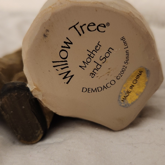 Willow Tree Family Figurine Set - Cream and Brown - Picture 4 of 7